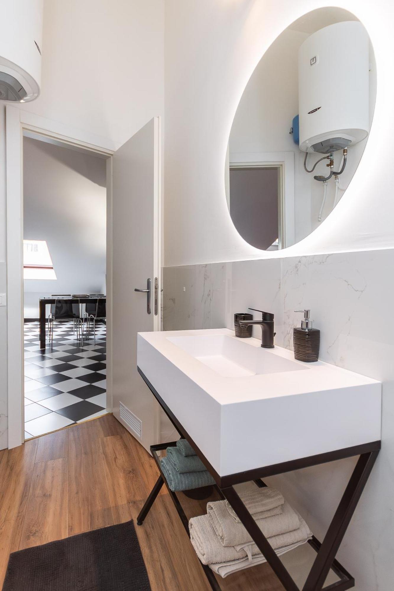Apartmán La Mansarda Del Principe, Vicoli, Acquario E Lanterna Janov Exteriér fotografie