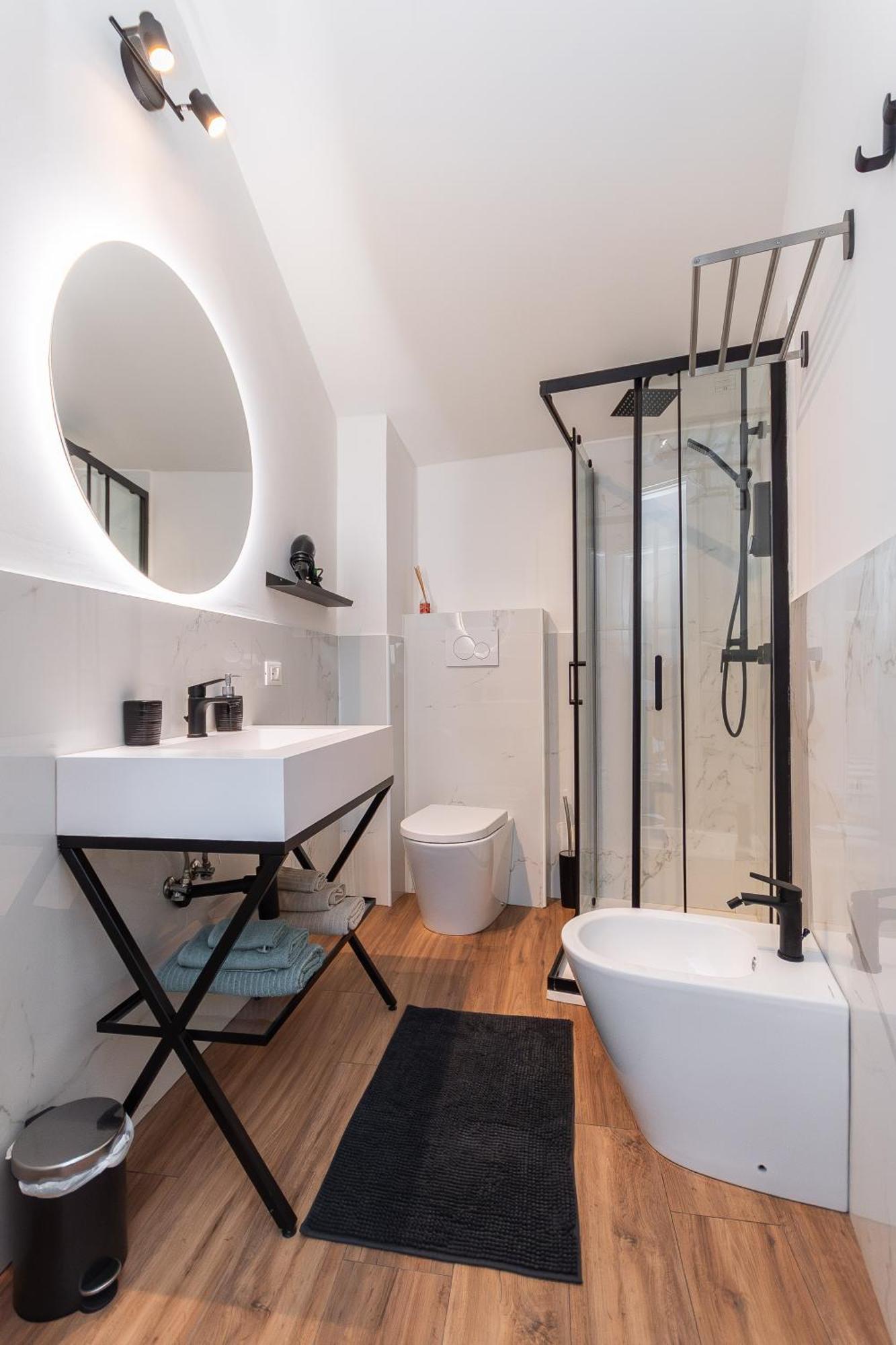 Apartmán La Mansarda Del Principe, Vicoli, Acquario E Lanterna Janov Exteriér fotografie