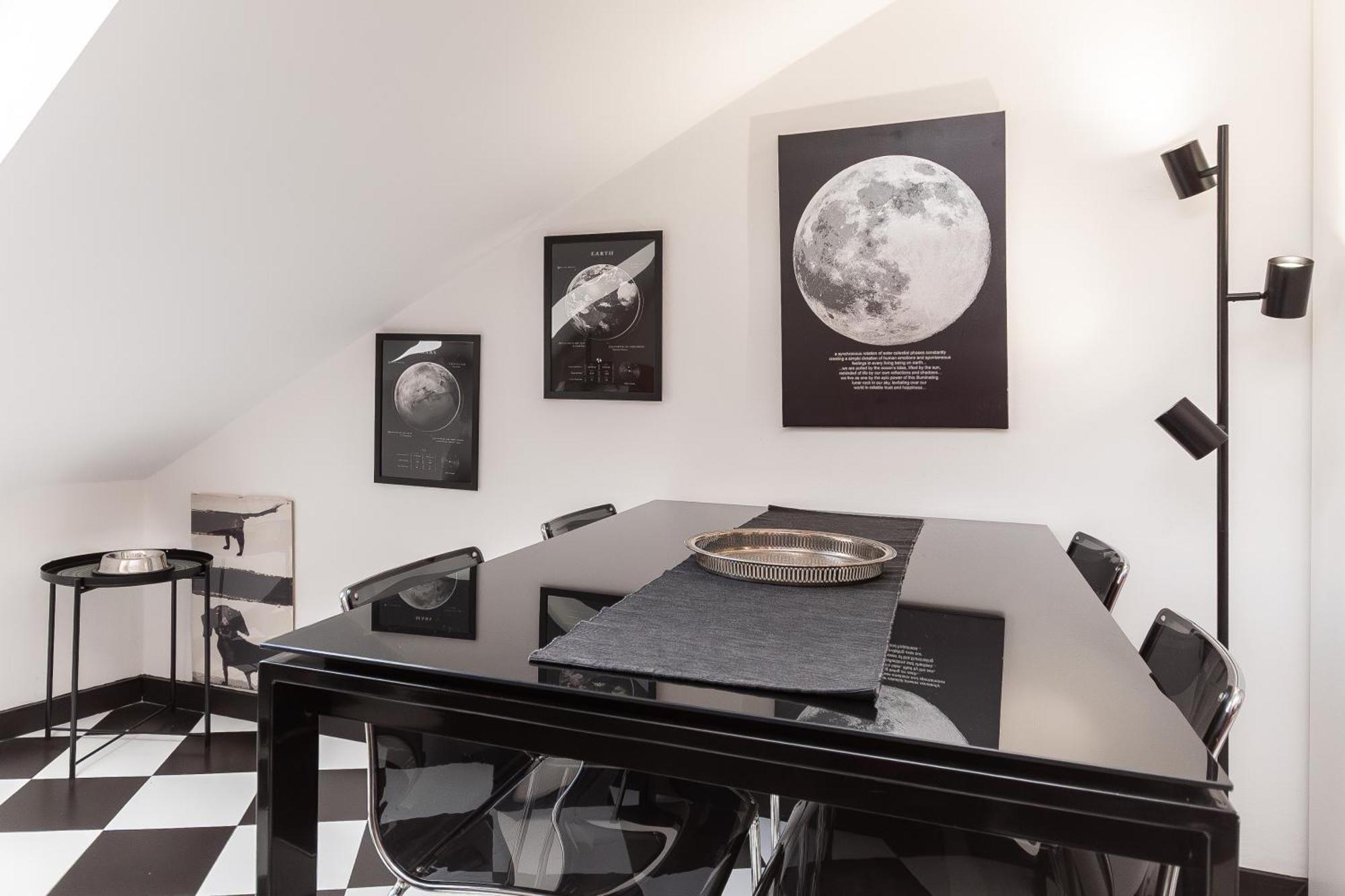 Apartmán La Mansarda Del Principe, Vicoli, Acquario E Lanterna Janov Exteriér fotografie